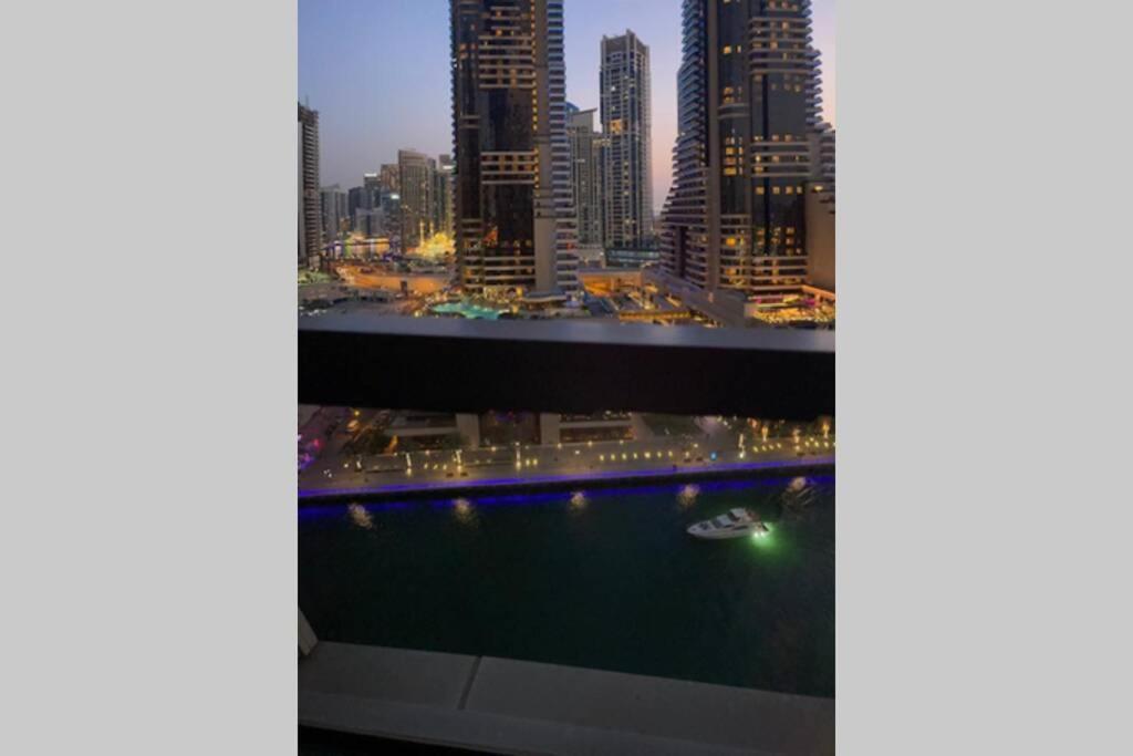 Cayan Tower Luxury Apartment With Sea View Dubái Exterior foto